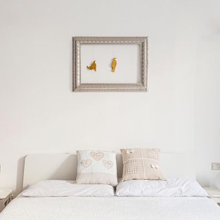 Comfy Apartment In Corso Como Милано Екстериор снимка