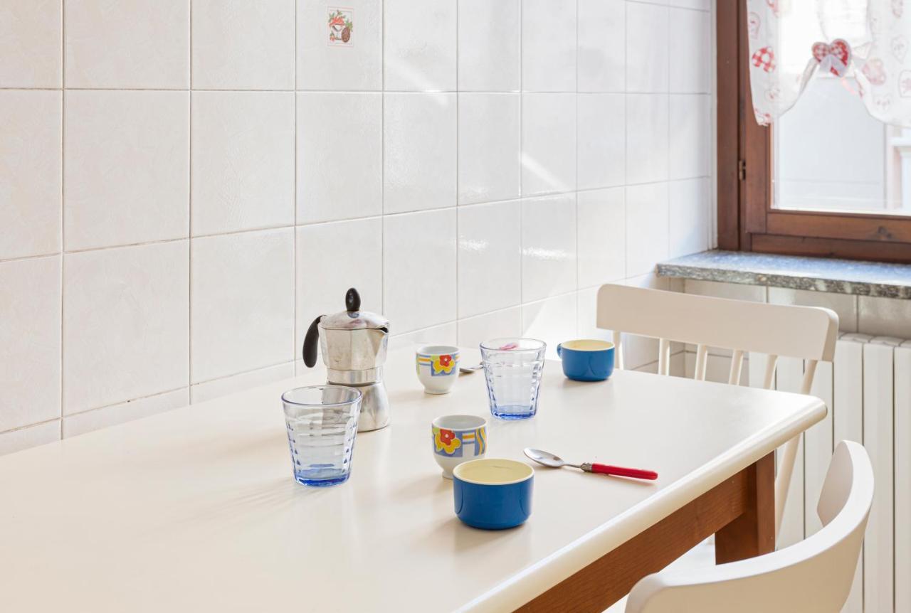 Comfy Apartment In Corso Como Милано Екстериор снимка